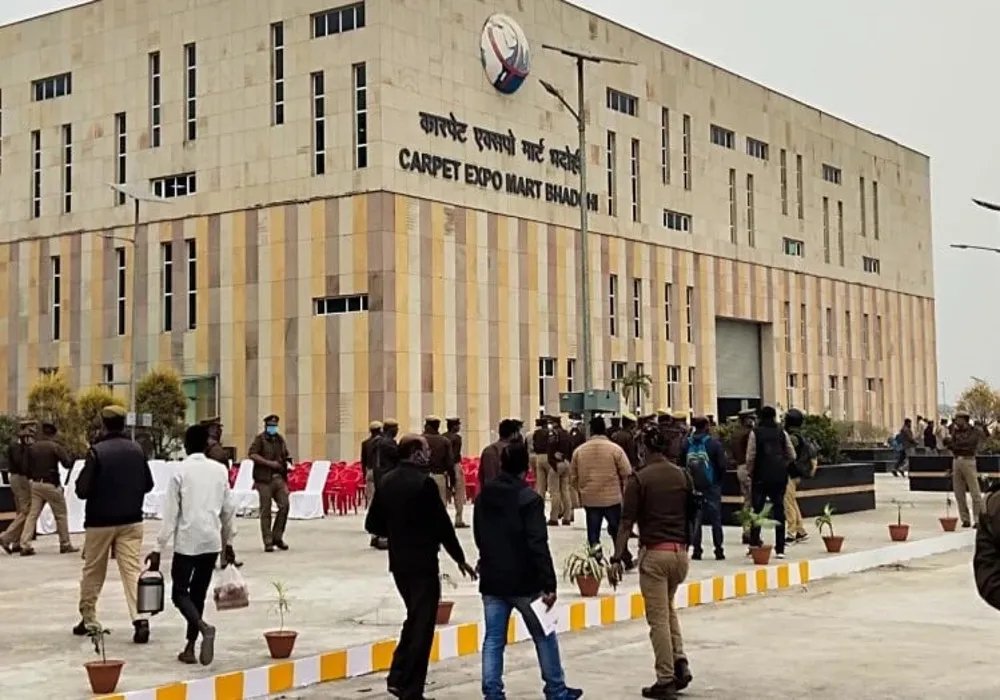 देश का सबसे बड़ा कालीन बाजार उत्तर प्रदेश के भदोही में खुला India Eduat10 Country's largest carpet market opens in Bhadohi Uttar Pradesh India Eduat10