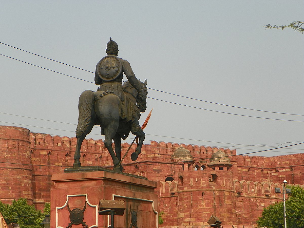 लाल किला आगरा के सामने शिवाजी स्मारक eduat10 Shivaji monument infront of Red Fort agra eduat10