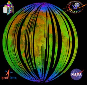 M3 द्वारा मापी गई डायग्नोस्टिक अवशोषण की स्थानिक सीमा को दर्शाने वाले चंद्र के लिए निकट-अवरक्त परावर्तित सौर विकिरण का एक तीन रंग सम्मिश्रण ऊपर दिखाया गया है। नीला रंग OH/H2O की उपस्थिति से जुड़े 3 माइक्रोन अवशोषण को इंगित करता है। लाल लौह युक्त खनिजों की उपस्थिति के कारण 2 माइक्रोन पर अवशोषण को इंगित करता है। हरा 2.4 माइक्रोन पर परावर्तित चमक का प्रतिनिधित्व करता है। [संदर्भ: विज्ञान का आवरण पृष्ठ, 23 अक्टूबर 2009 अंक A three-color composite of near-infrared reflected solar radiation for Chandra showing the spatial extent of the diagnostic absorption measured by M3 is shown above. The blue color indicates the 3 µm absorption associated with the presence of OH/H2O. Red indicates absorption at 2 µm due to the presence of iron-containing minerals. Green represents the reflected brightness at 2.4 μm. [Reference: Cover page of Science, October 23, 2009 issue